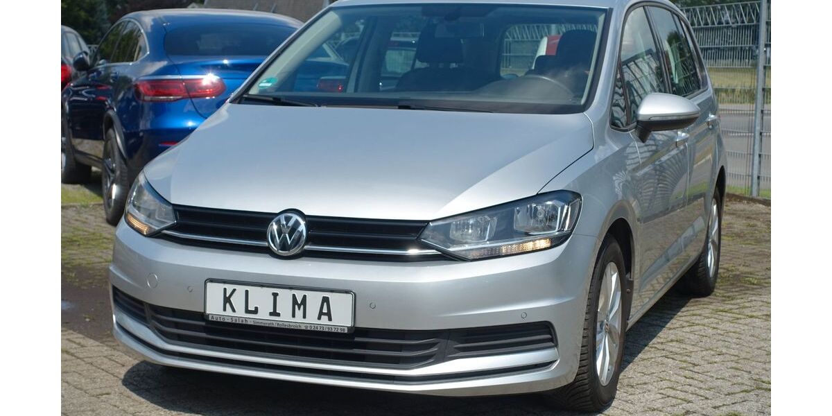 VW Touran 141.000 km 13.990 &euro; Simmerath (bei Aachen) 52152