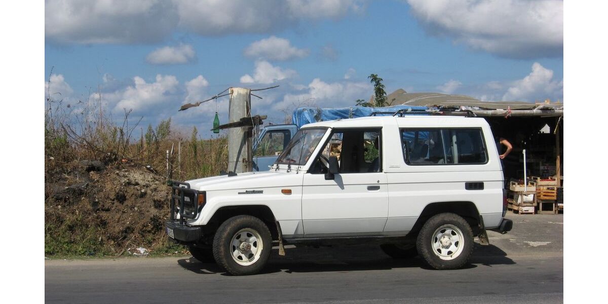 Toyota Land Cruiser 95.000 km 22.650 &euro; Aachen 52064