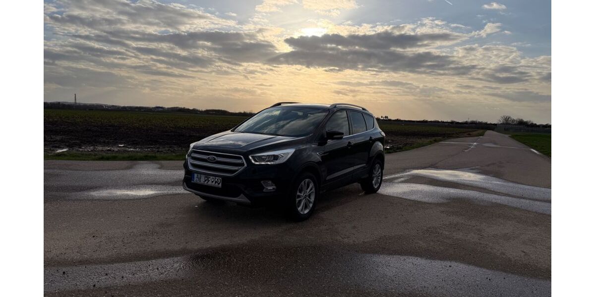 Ford Kuga 117.000 km 11.900 &euro; Aachen 52080