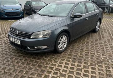 VW Passat 325.785 km 5.500 &euro; Würselen 52146