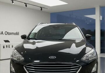 Ford Focus 169.000 km 8.900 &euro; Düren 52351