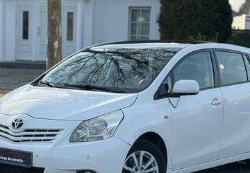 Toyota Verso 172.497 km 6.490 &euro; Jülich 52428