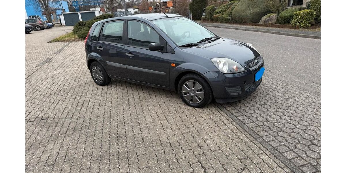 Ford Fiesta 167.542 km 1.700 &euro; Inden Pier 52459
