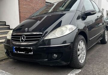 Mercedes-Benz A 180 265.000 km 2.300 &euro; Düren 52353