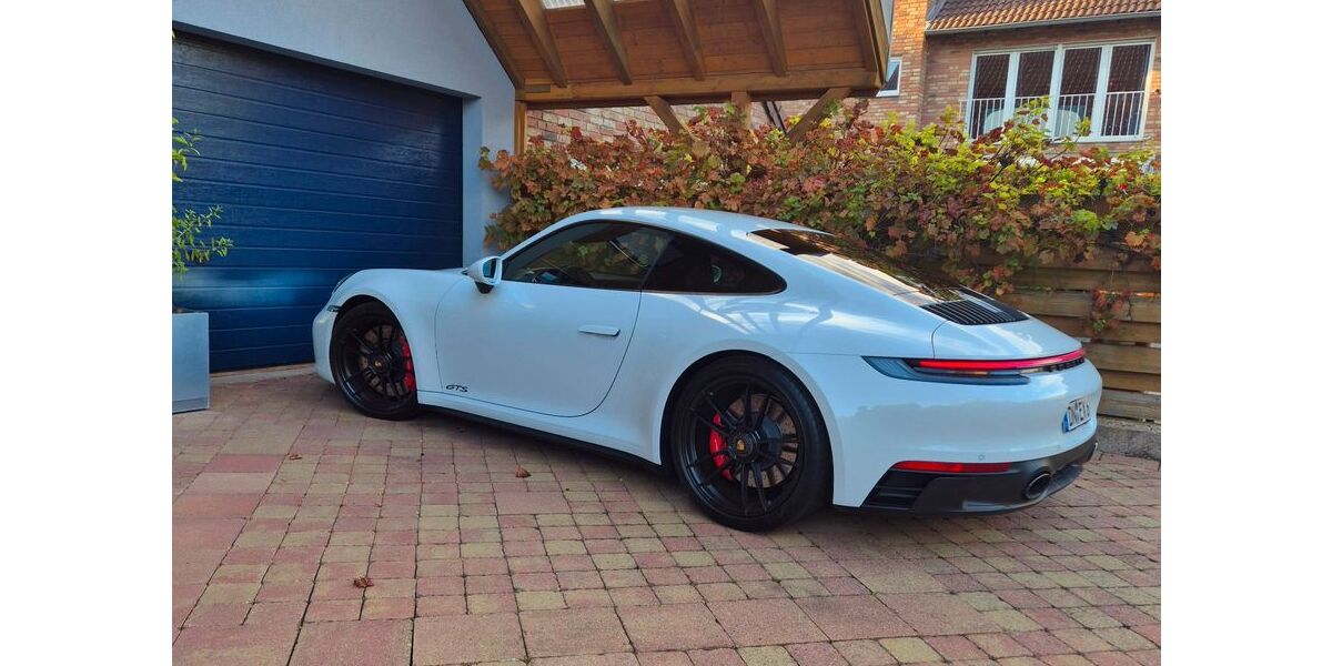 Porsche 992 21.000 km 143.888 &euro; Jülich 52428