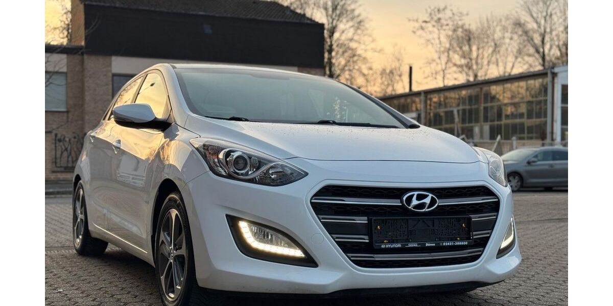 Hyundai i30 88.633 km 8.950 &euro; Düren 52349
