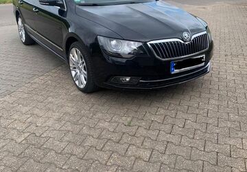 Skoda Superb 118.500 km 11.000 &euro; Übach-Palenberg 52531