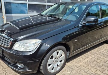 Mercedes-Benz C 200 207.700 km 4.250 &euro; Aachen 52066
