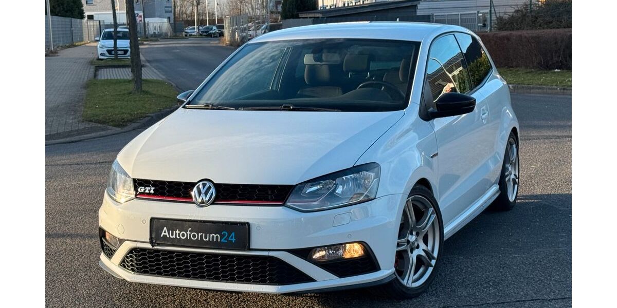 VW Polo 87.000 km 11.799 &euro; Jülich 52428