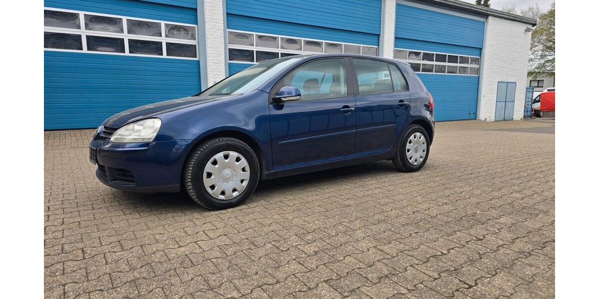 VW Golf 134.000 km 3.999 &euro; Aachen 52068