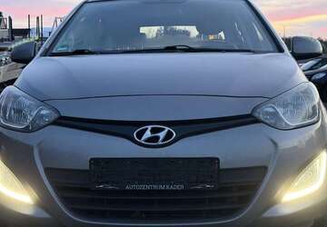 Hyundai i20 126.000 km 4.700 &euro; aachen 52078
