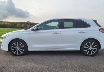 Hyundai i30 99.800 km 10.890 &euro; Inden 52459