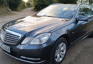 Mercedes-Benz E 220 244.000 km 8.499 &euro; Aachen 52080