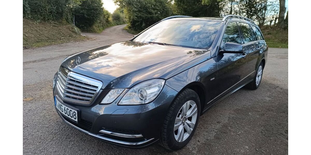Mercedes-Benz E 220 244.000 km 8.499 &euro; Aachen 52080
