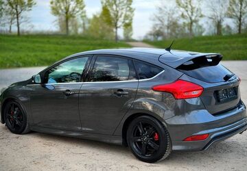 Ford Focus 91.400 km 12.700 &euro; Düren 52351