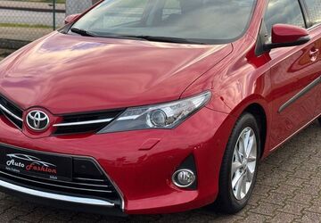 Toyota Auris 39.800 km 13.650 &euro; Jülich 52428