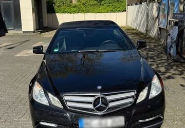Mercedes-Benz E 220 313.000 km 11.900 &euro; Aachen 52070