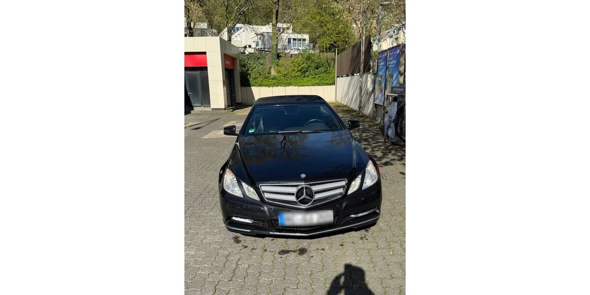 Mercedes-Benz E 220 313.000 km 11.900 &euro; Aachen 52070