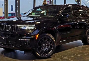 Jeep Grand Cherokee 12.500 km 98.880 &euro; Düren 52351