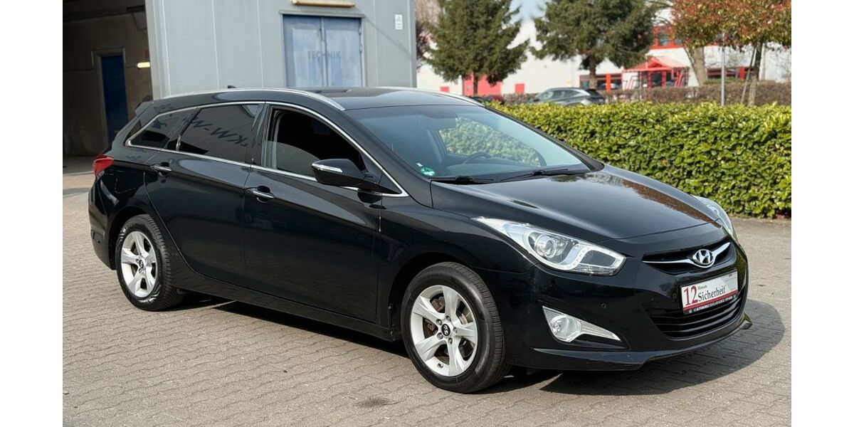 Hyundai i40 145.186 km 8.300 &euro; Alsdorf 52477