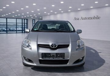 Toyota Auris 185.000 km 3.800 &euro; Düren 52351