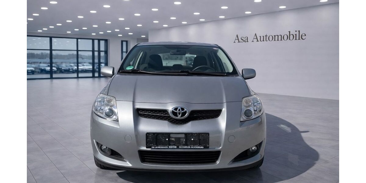 Toyota Auris 185.000 km 3.800 &euro; Düren 52351