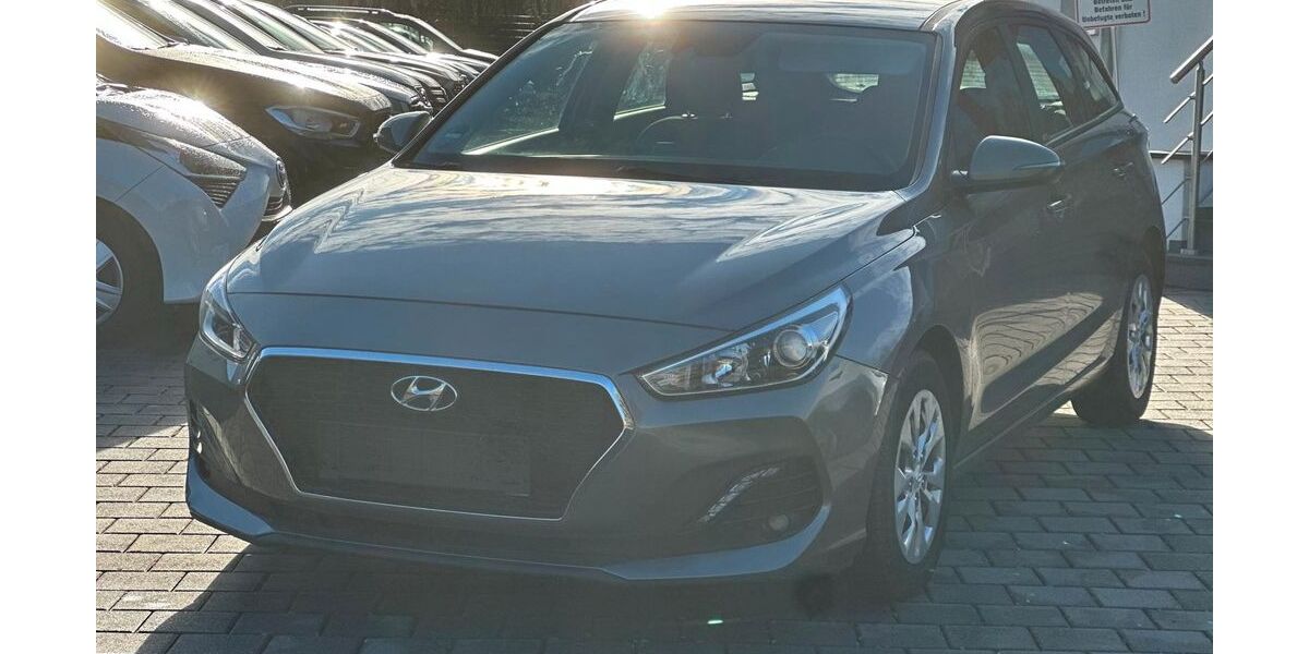 Hyundai i30 97.537 km 11.999 &euro; Langerwehe 52379