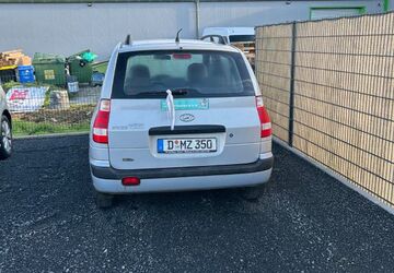 Hyundai Matrix 110.000 km 2.700 &euro; Düren 52351