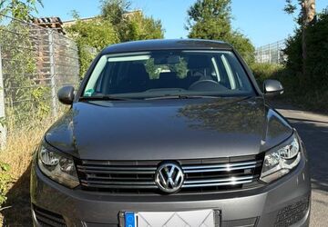 VW Tiguan 172.000 km 7.100 &euro; Aachen 52080