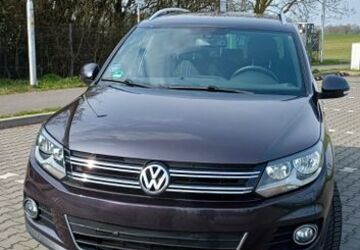 VW Tiguan 127.500 km 12.100 &euro; Alsdorf 52477
