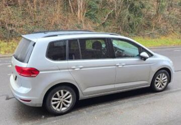 VW Touran 146.000 km 14.900 &euro; Stolberg 52224