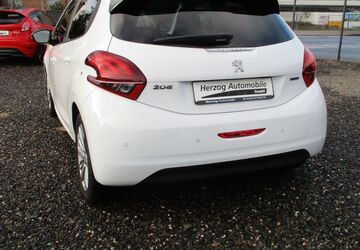 Peugeot 208 150.000 km 6.490 &euro; Stolberg 52223