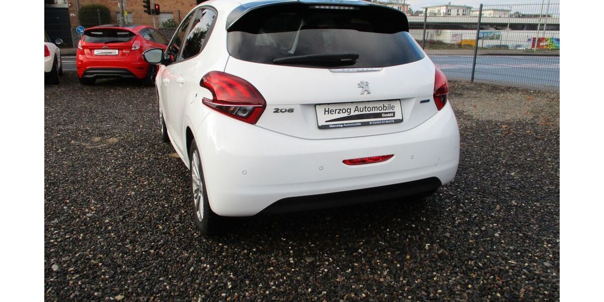 Peugeot 208 150.000 km 6.490 &euro; Stolberg 52223