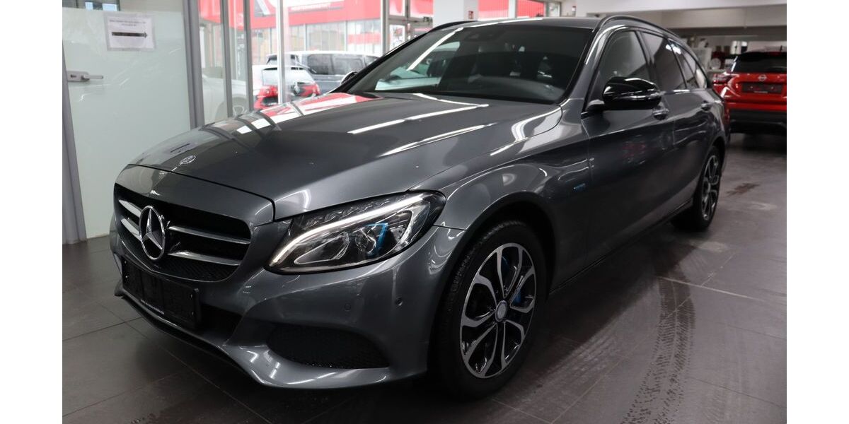 Mercedes-Benz C 350 242.655 km 12.900 &euro; Düren 52349