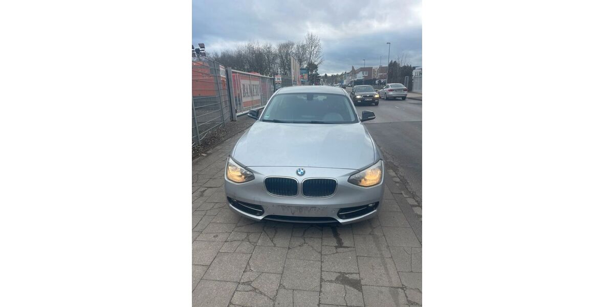 BMW 116 270.000 km 3.899 &euro; Aachen 52070