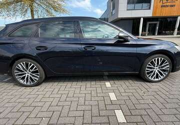 Seat Leon 95.000 km 21.900 &euro; Aachen 52066