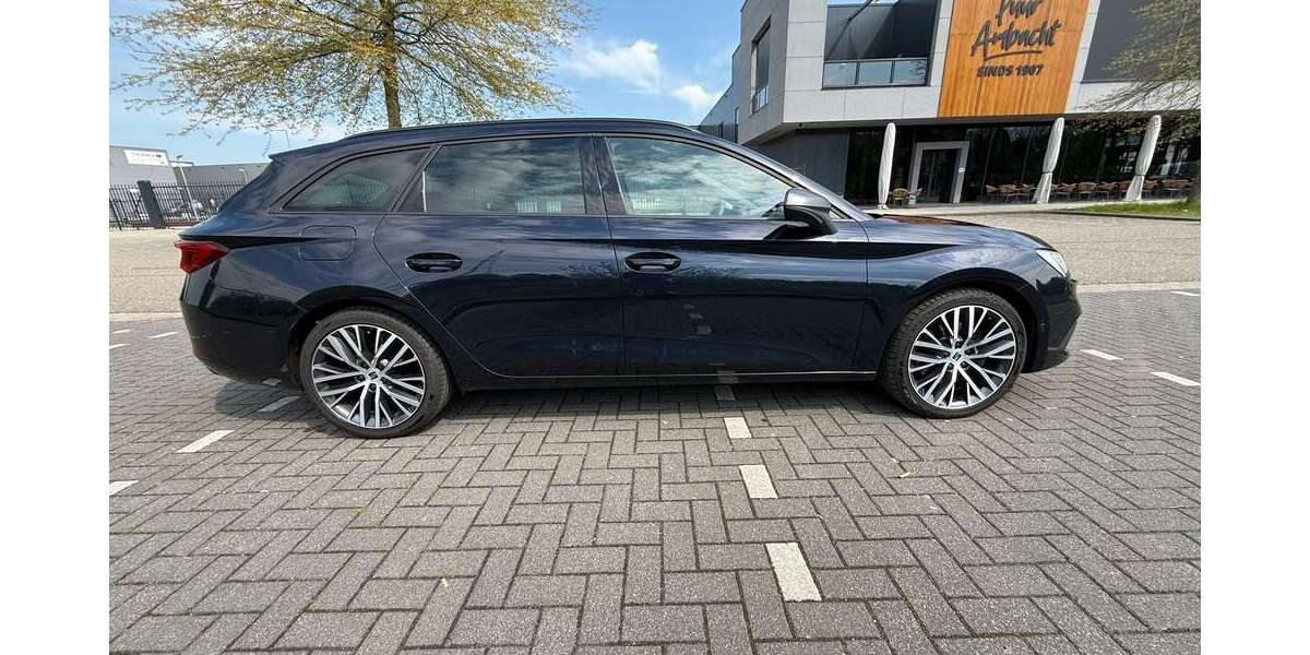 Seat Leon 95.000 km 21.900 &euro; Aachen 52066