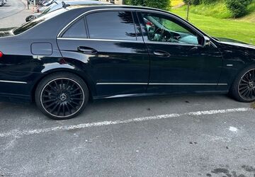 Mercedes-Benz E 200 181.441 km 12.500 &euro; Aachen 52080