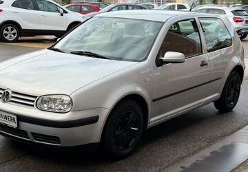 VW Golf 136.390 km 2.899 &euro; Düren 52353
