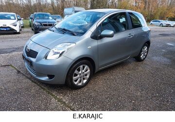 Toyota Yaris 169.000 km 2.990 &euro; ESCHWEILER - KINZWEILER 52249