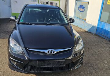 Hyundai i30 125.000 km 3.990 &euro; Aachen 52068