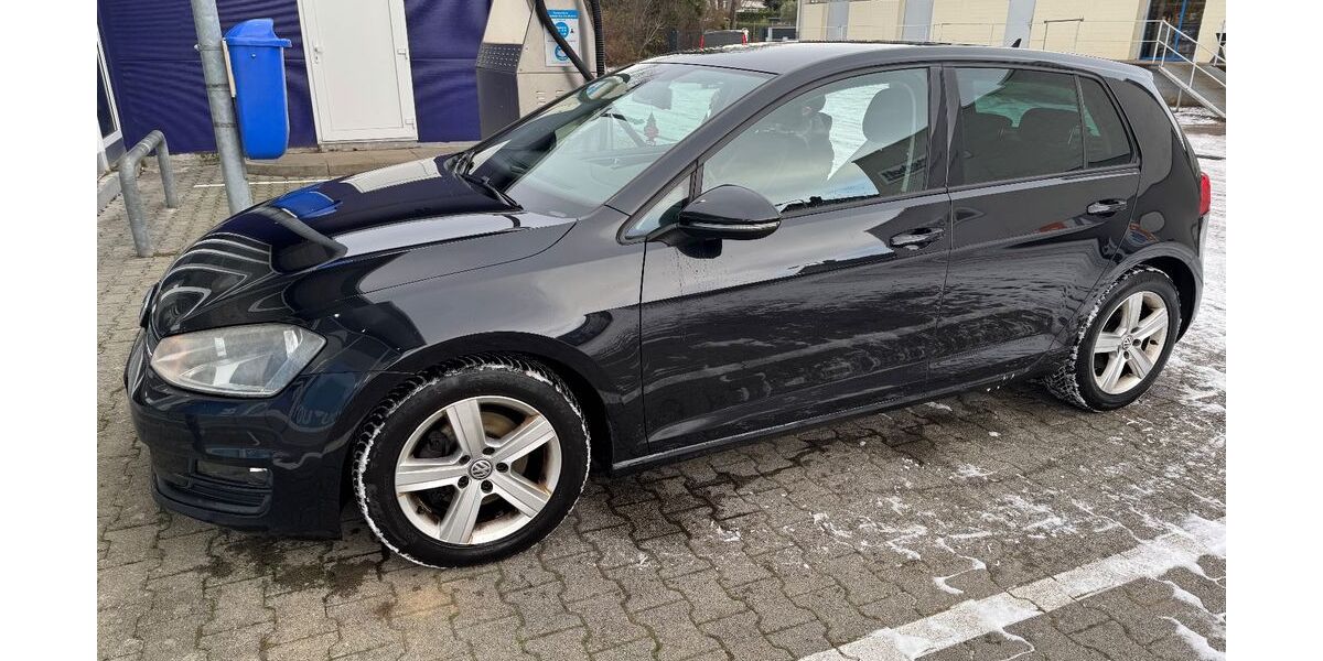VW Golf 195.600 km 7.800 &euro; Düren 52349