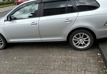 VW Golf V Variant 239.000 km 3.999 &euro; Aachen 52058