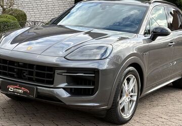 Porsche Cayenne 28.000 km 119.990 &euro; Niederzier-Selhausen 52382