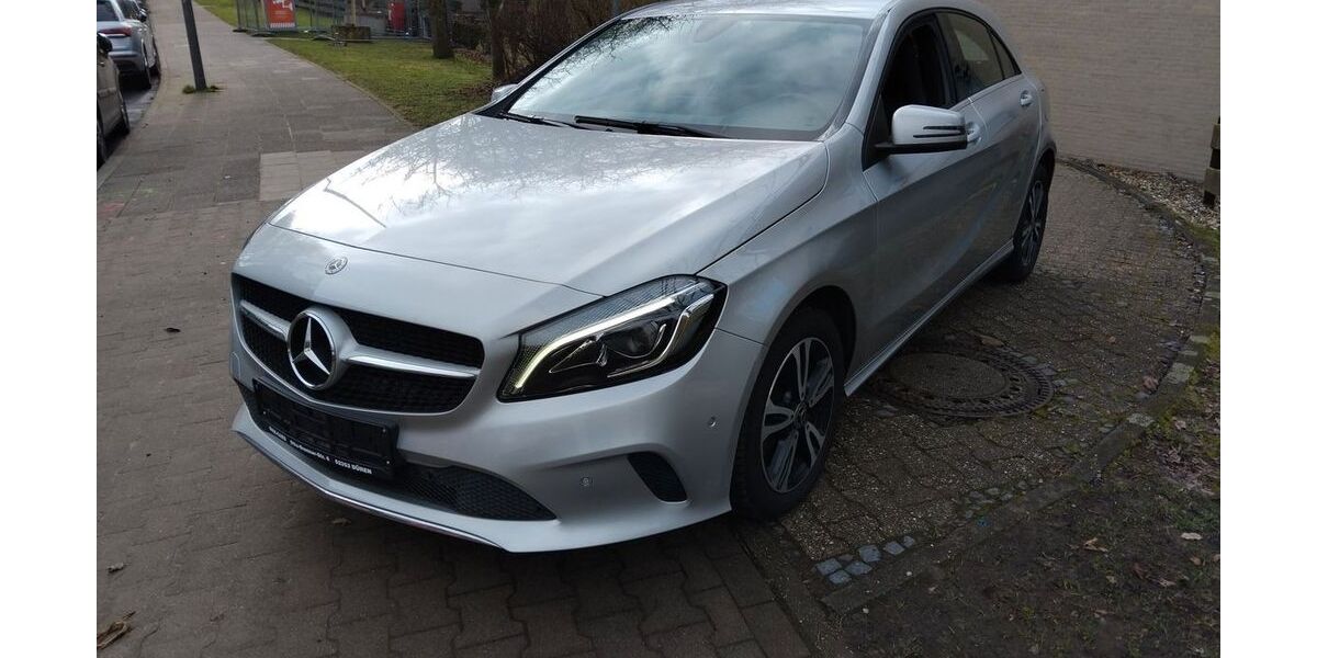 Mercedes-Benz A 180 169.000 km 11.900 &euro; Aachen 52078