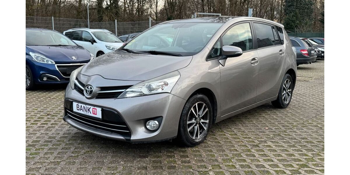 Toyota Verso 145.829 km 6.800 &euro; Würselen 52146