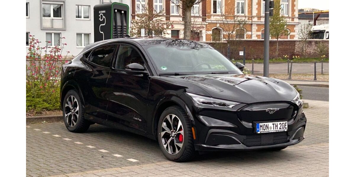 Ford Mustang Mach-E 28.000 km 29.450 &euro; Monschau 52156