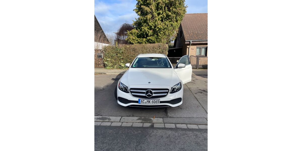 Mercedes-Benz 200 102.872 km 19.900 &euro; Aachen 52066