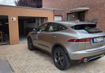 Jaguar E-Pace 50.000 km 23.800 &euro; Jülich-Lich-Steinstrass 52428