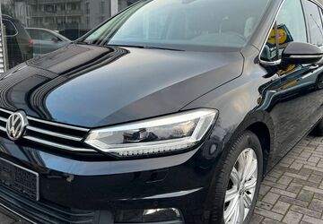 VW Touran 139.850 km 22.900 &euro; Aachen 52078